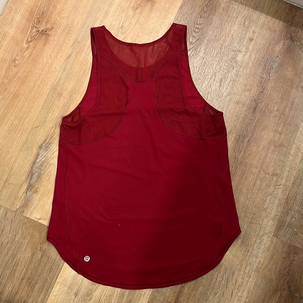 Lululemon tank size 6 red
